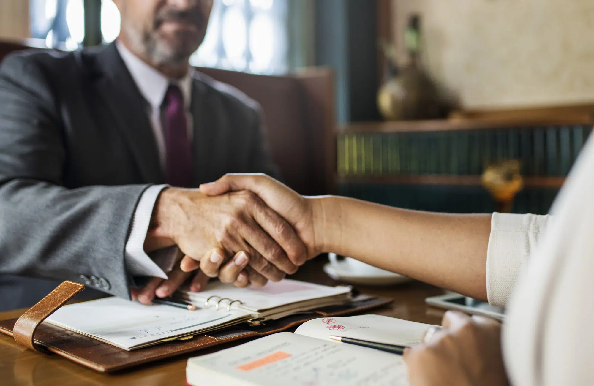 handshake sealing estate plan - Personalized trust services